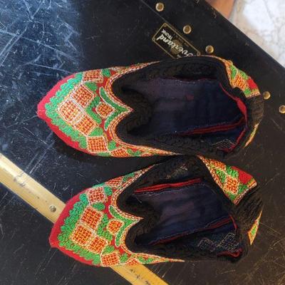 VTG Japanese Slippers