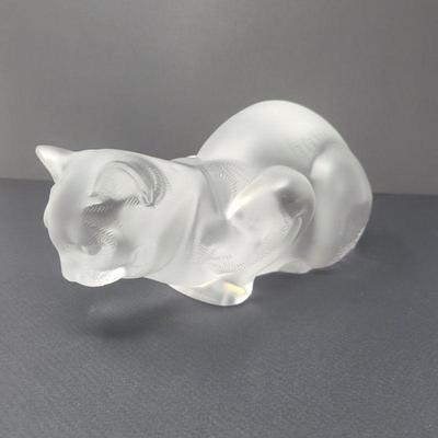 Lalique crystal crouching cat