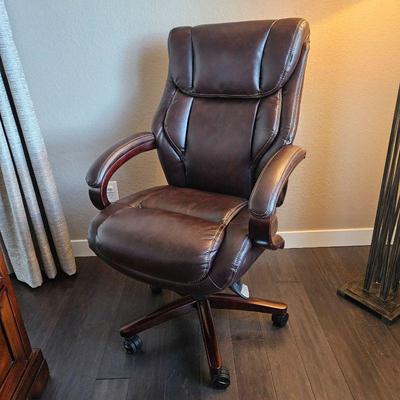  La Z Boy Brand Executive Leather Desk Chair with Adjustable Height - On Wheels