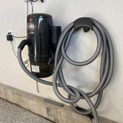  Bissell Garage Pro- Wet and Dry Vac for your Car, Garage, or Workshop