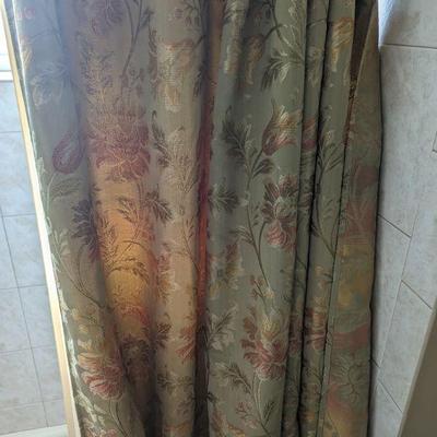 shower curtains 