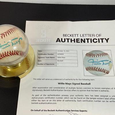 Willie Mays Single Signed Baseball - Beckett Authenticate