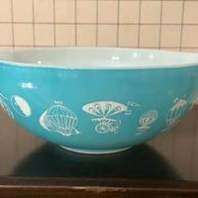 Rare Vintage Pyrex Bowl, Hot Air Balloon, Cinderella