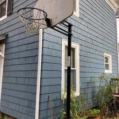 Portable basketball goal 