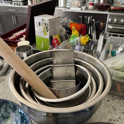 KITCHEN BASICS