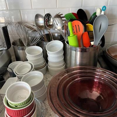 KITCHEN BASICS