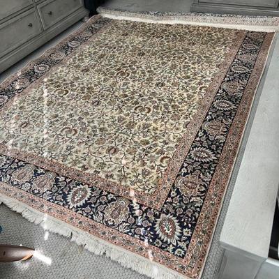 AREA RUG