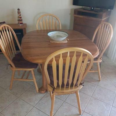 Table chairs 45