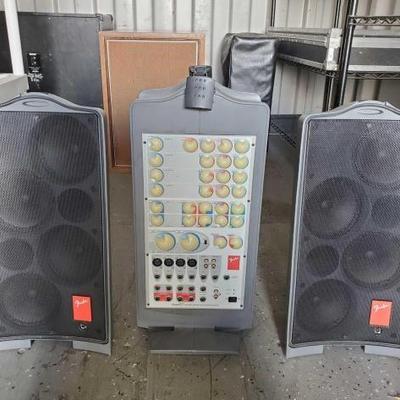 #2000 â€¢ Fender Passport P-250 PA Sound System
