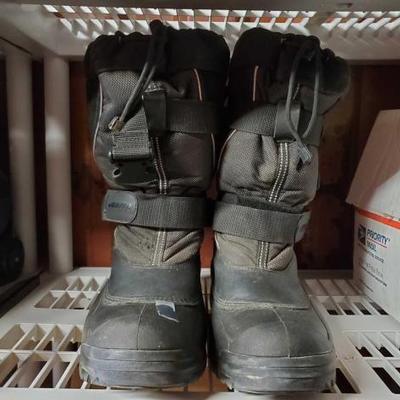 #6344 â€¢ Baffin Snow Boots
