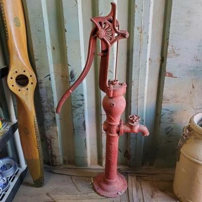 #3576 â€¢ Antique Cast Iron Water Hand Pump
