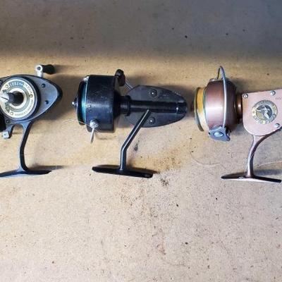 #3080 â€¢ (3) Fishing Reels
