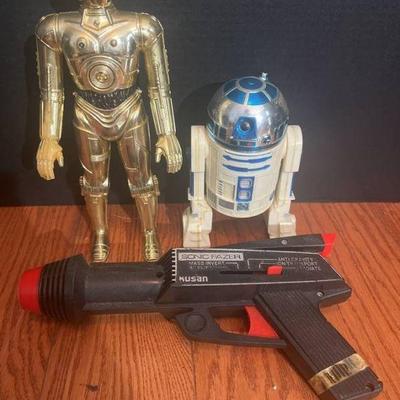Vintage Star Wars toys - C-3PO , R2D2, sonic fazer( not working)