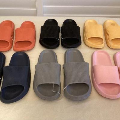 MMF034 Six Pairs Of Comfy Slides New Size 7-8?