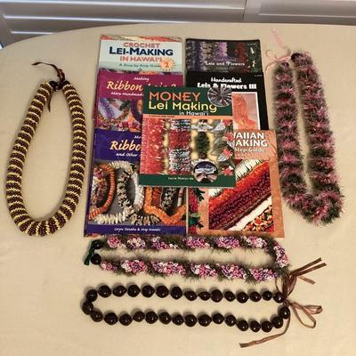 MMF095 Various Lei Making Guide Books & Beautiful Leis