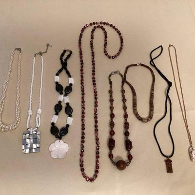 MMF055 Various Costume Jewelry Necklaces 