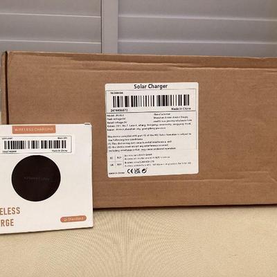 MMF184 Solar Charger Panel & Wireless Charging Device New