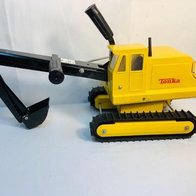 GRLE314 1970â€™s Tonka Excavator	Excavator is approx 12' Tall x 21' Long. Â Very good condition
