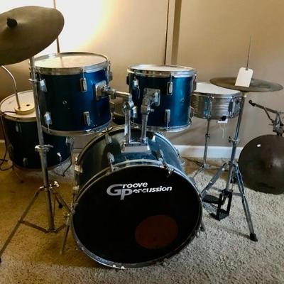 drum set $180