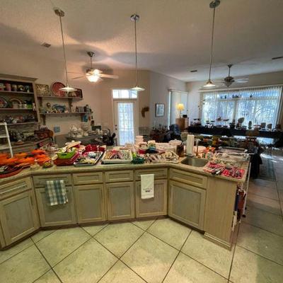 Kitchen is packed!