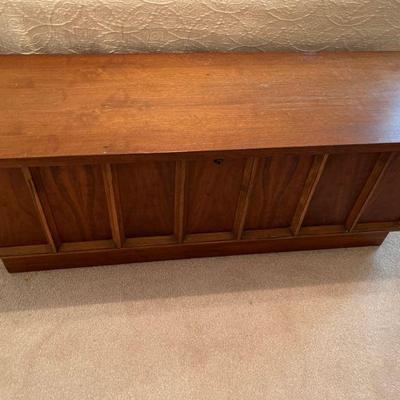 Lane cedar chest 