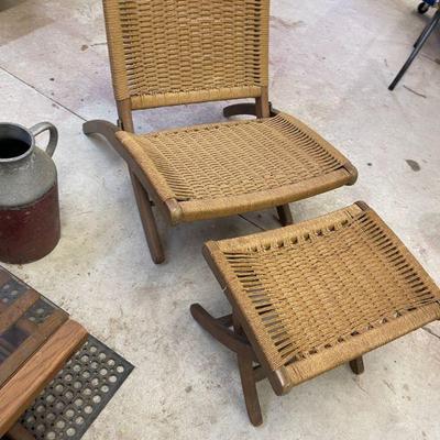 Mid Century Hens Wagner roped folding chair w/ ottoman 
