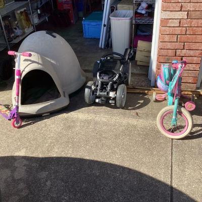 Dog Igloo,golf cart,child bike