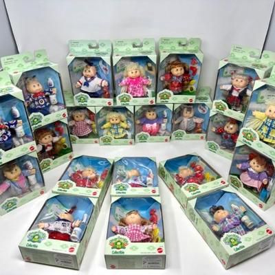 Cabbage Patch Babies- 21 dolls