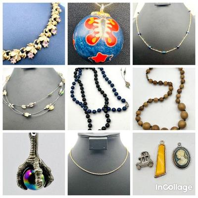 (12) Costume Jewelry Necklaces & Pendants
