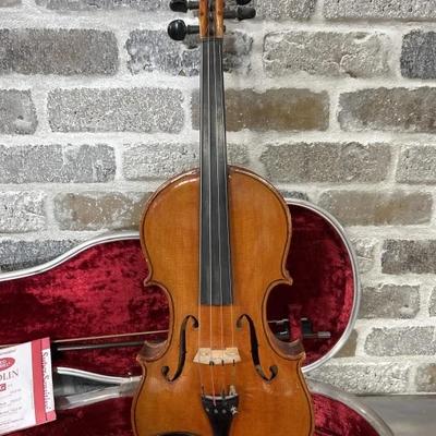 Vintage Red Label Violin in Case w/ Bow