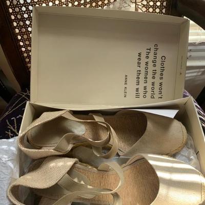 New size 10 boots & shoes