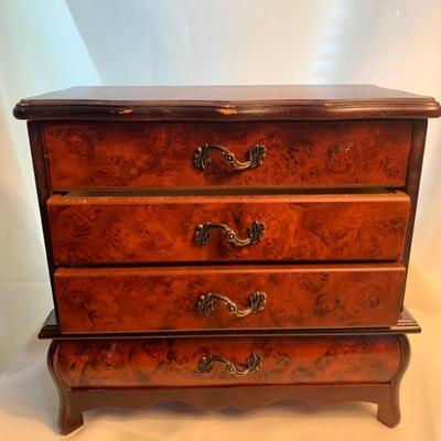 Jewelry & jewelry boxes