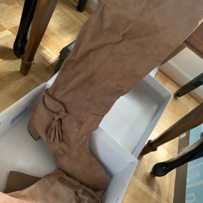 New size 10 boots & shoes