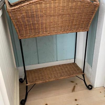 Wicker plant stand