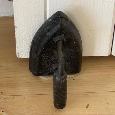 Antique â€œSadâ€ Iron