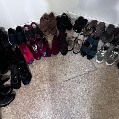 Menâ€™ and womenâ€™s shoes