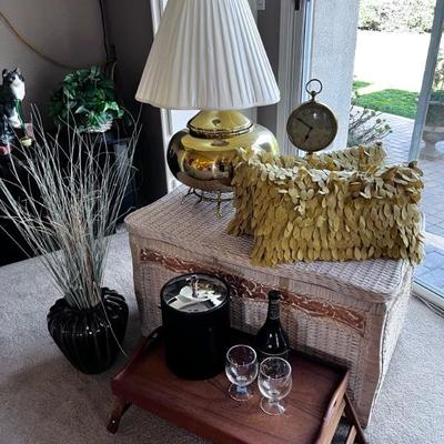 Rattan storage
Gold pillows