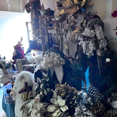 Holiday Santaâ€™s