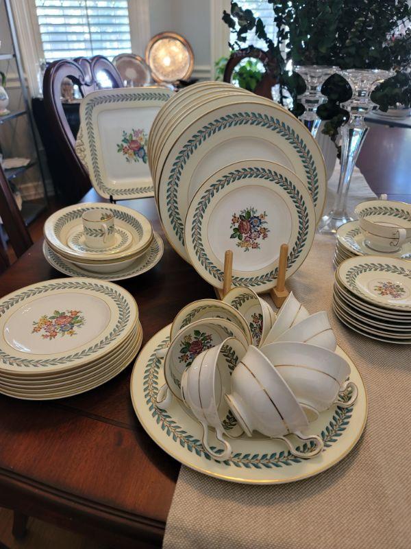25 OFF Amazing Arlington Estate by Godley Estate Sales