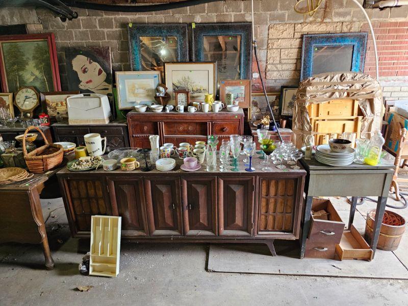 BUNDLE SALE BOUNTIFUL BODACIOUS BEAUTIFUL ANTIQUE & VINTAGE FURNITURE ESTATE SALE BY ALAMO AZTEK