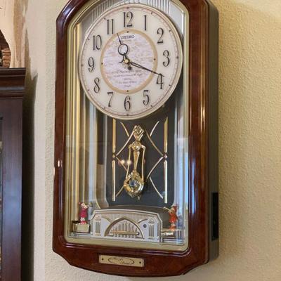 seiko Wall Clock with music and chimes