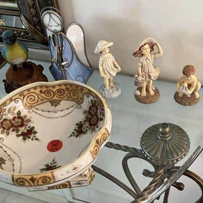 Knick knacks