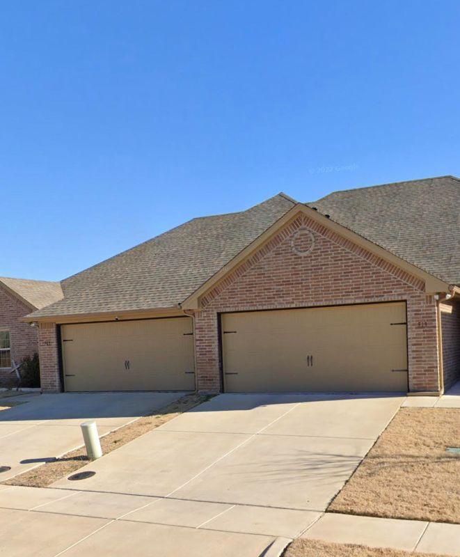 MCM Clean well kept home in Granbury, Tx