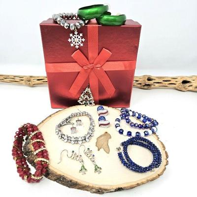  Lot of Assorted Holiday Bling!