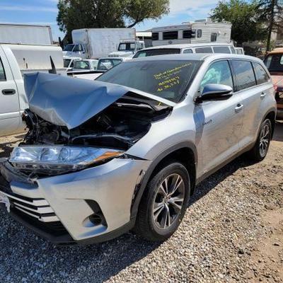 #910 â€¢ 2019 Toyota Highlander
