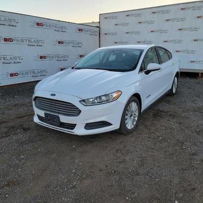 #480 â€¢ 2015 Ford Fusion Hybrid
