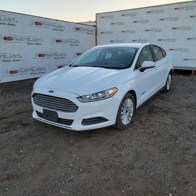 #480 â€¢ 2015 Ford Fusion Hybrid
