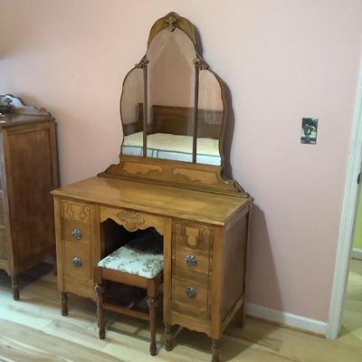 $235 Vanity with mirror, wooden, dove tail, with stool, dresser-30"H 40"W 17"depth, mirror-38"W 36"H, stool-...