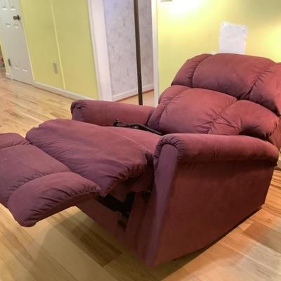 $188 lift chair in burgundy electric 40"H 33"W 38"depth 