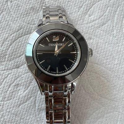DDD150- Womens Swarovski Watch